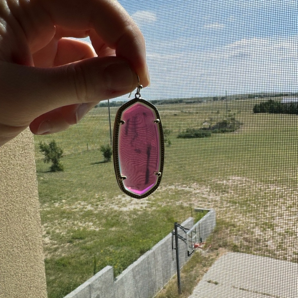 Kendra Scott Elle Gold Drop Earrings - Picture 3 of 3